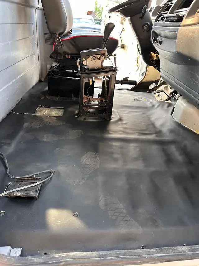 Truck cab restoration, build: new floor liner